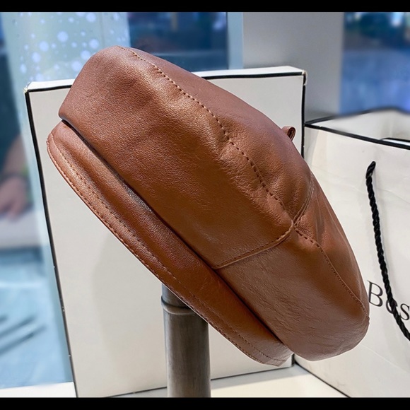 New Minimalist Vegan Leather beret painters hat with adjustable strap inside - Picture 5 of 9
